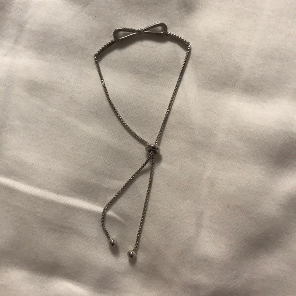 Silver bow bracelet - Picture 2 of 2